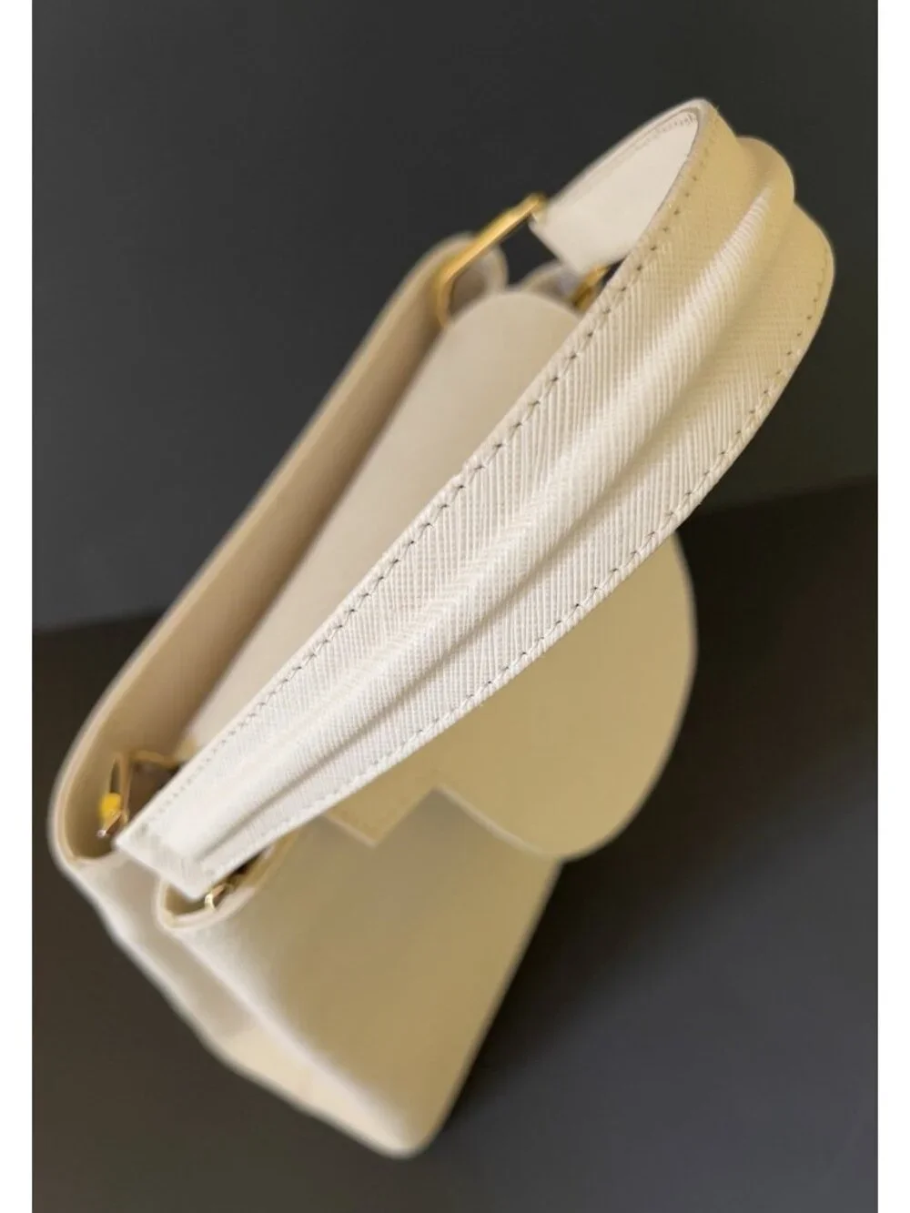 Jafferjees Willow Top Handle Bag Off White Cream Vertical Grain Leather Luxury